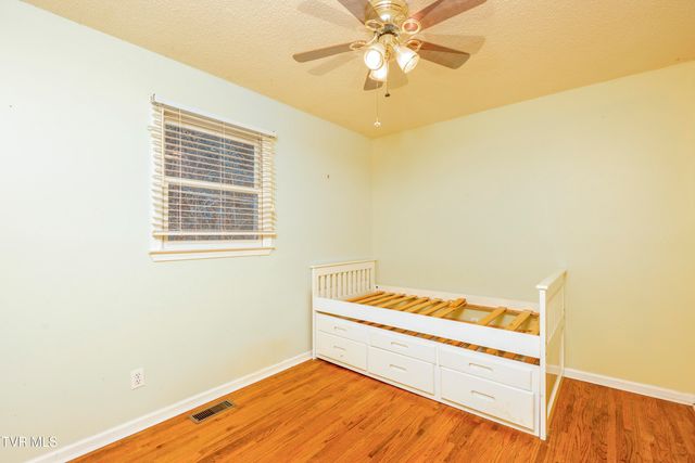 623 Cemetery Ridge Road, Damascus, VA 24236