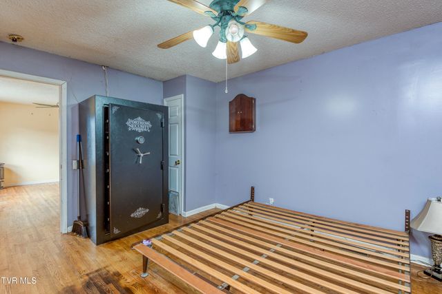 623 Cemetery Ridge Road, Damascus, VA 24236