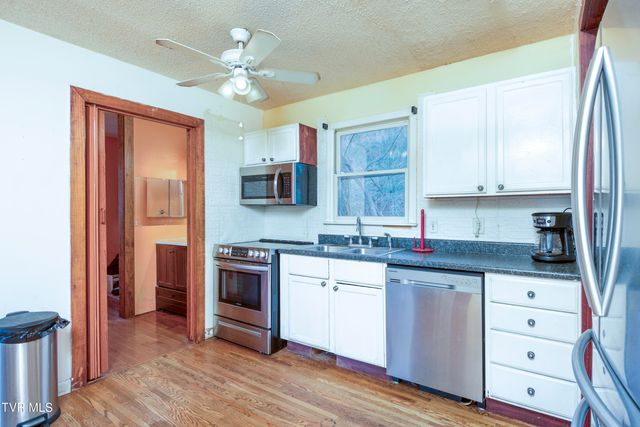 623 Cemetery Ridge Road, Damascus, VA 24236