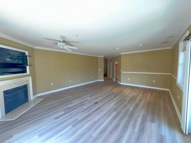 301 Brooke Ave Apt 105, Norfolk, VA 23510