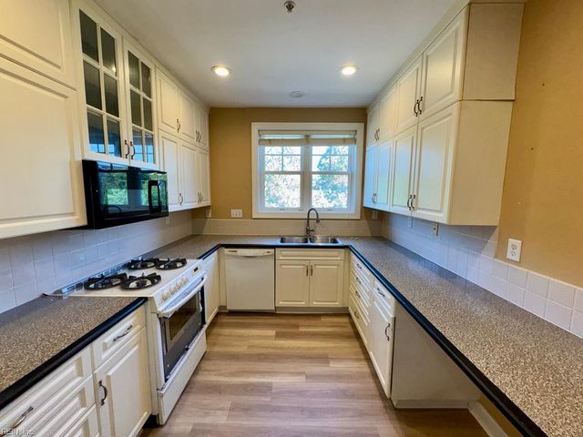 301 Brooke Ave Apt 105, Norfolk, VA 23510