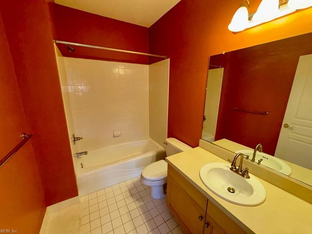 301 Brooke Ave Apt 105, Norfolk, VA 23510