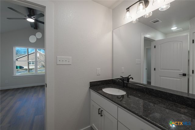 1210 Mills Street, Gatesville, TX 76528