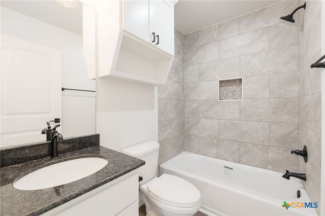 1210 Mills Street, Gatesville, TX 76528