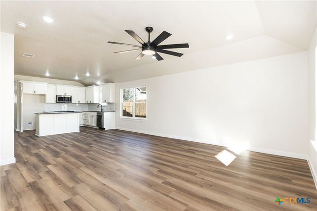 1210 Mills Street, Gatesville, TX 76528