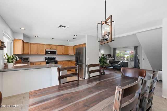 4827 W COMMONWEALTH Place, Chandler, AZ 85226