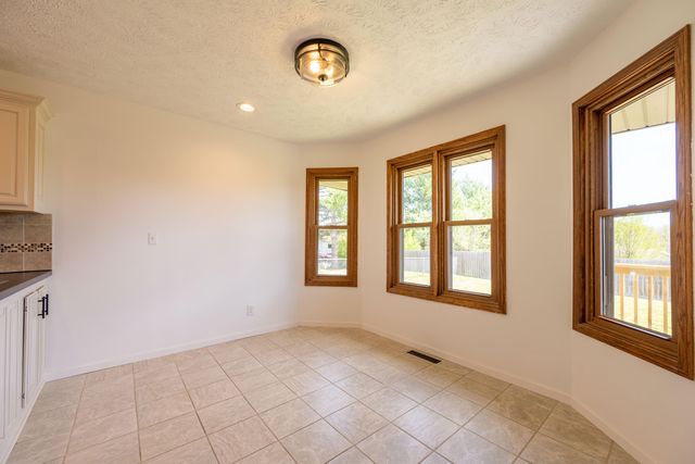 2600 S 14th Avenue, Ozark, MO 65721