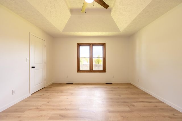 2600 S 14th Avenue, Ozark, MO 65721