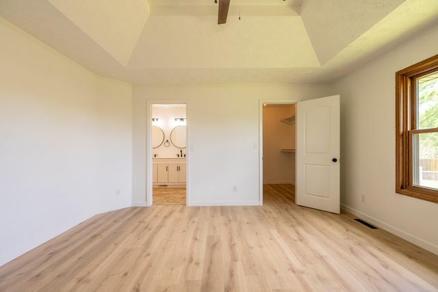 2600 S 14th Avenue, Ozark, MO 65721