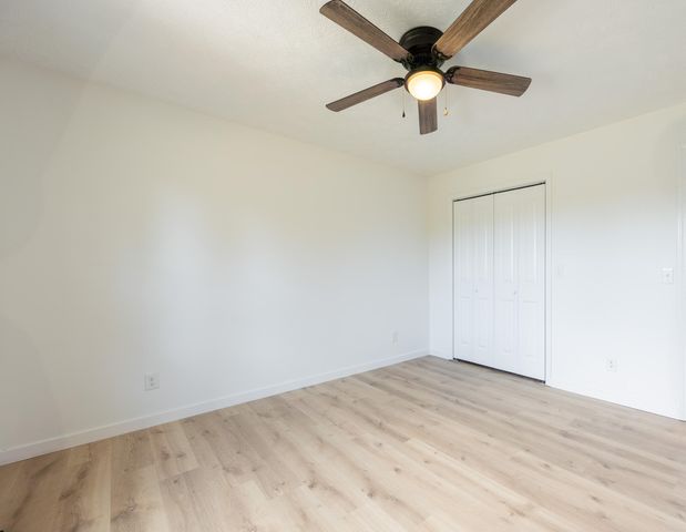 2600 S 14th Avenue, Ozark, MO 65721