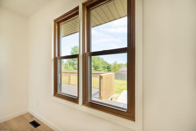 2600 S 14th Avenue, Ozark, MO 65721