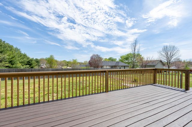 2600 S 14th Avenue, Ozark, MO 65721