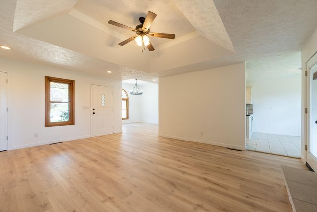 2600 S 14th Avenue, Ozark, MO 65721