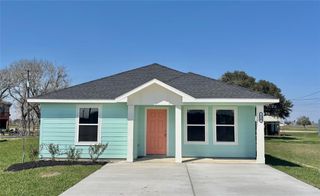 656 Stovall Drive, Palacios, TX 77465