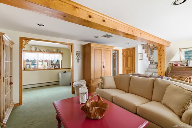 138 Washington Street, Farmingdale, NY 11735