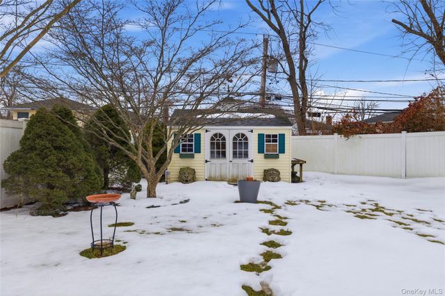 138 Washington Street, Farmingdale, NY 11735