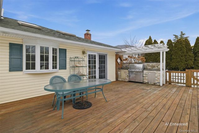 138 Washington Street, Farmingdale, NY 11735