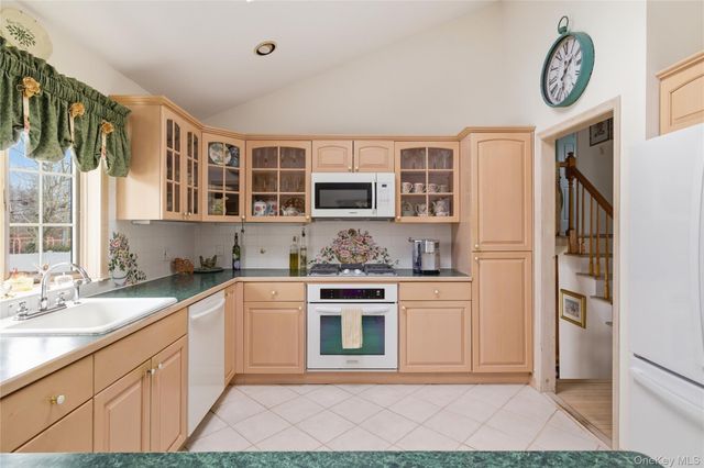 138 Washington Street, Farmingdale, NY 11735