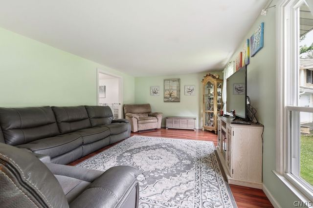4192 Fireside Circle, Clay, NY 13090