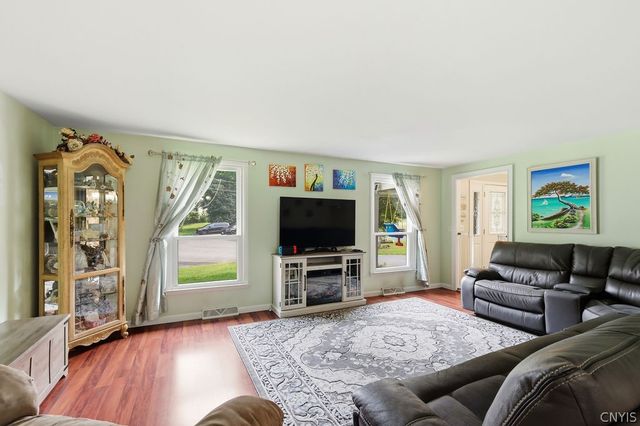 4192 Fireside Circle, Clay, NY 13090