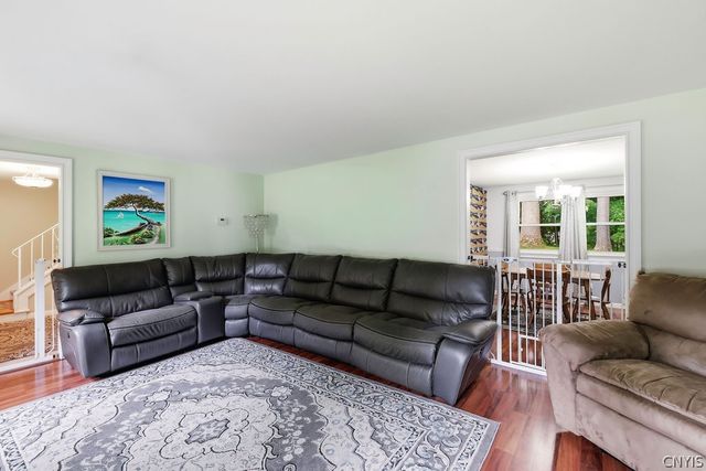 4192 Fireside Circle, Clay, NY 13090