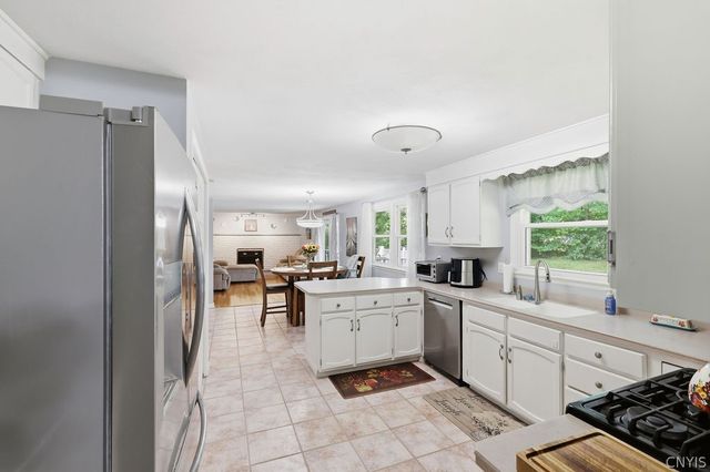 4192 Fireside Circle, Clay, NY 13090