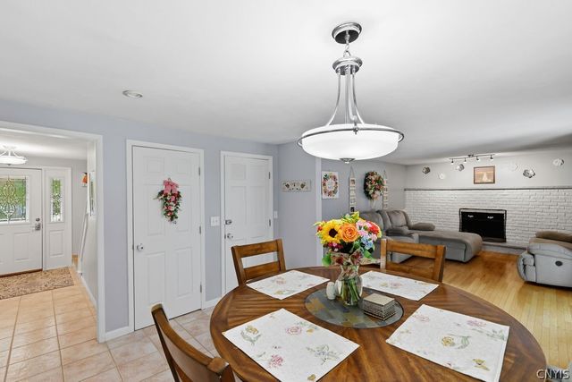 4192 Fireside Circle, Clay, NY 13090