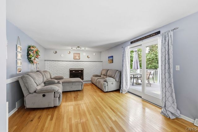 4192 Fireside Circle, Clay, NY 13090