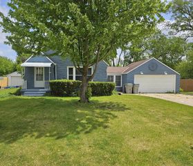 6234 N 105th STREET, Milwaukee, WI 53225