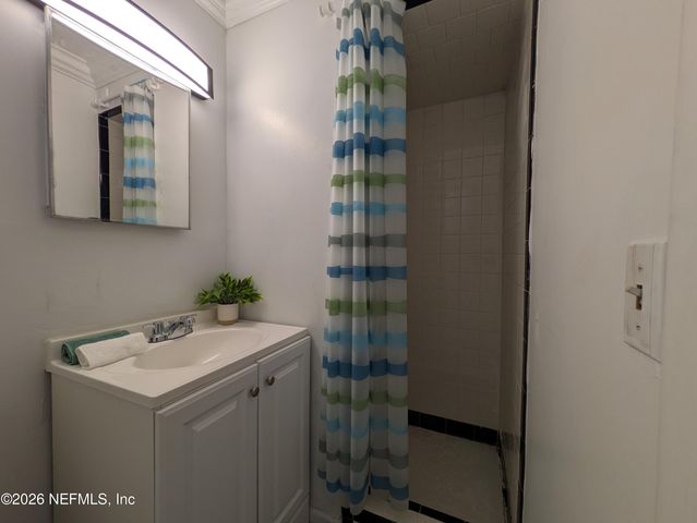 6978 ROBERT F KENNEDY Circle, Jacksonville, FL 32209