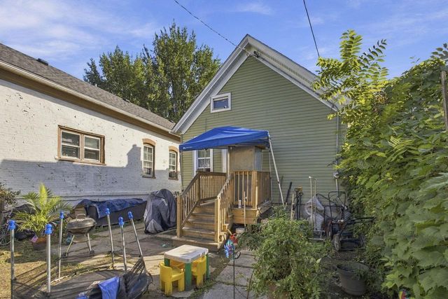 2512 W Rogers STREET, Milwaukee, WI 53204