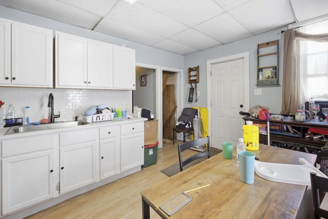 2512 W Rogers STREET, Milwaukee, WI 53204