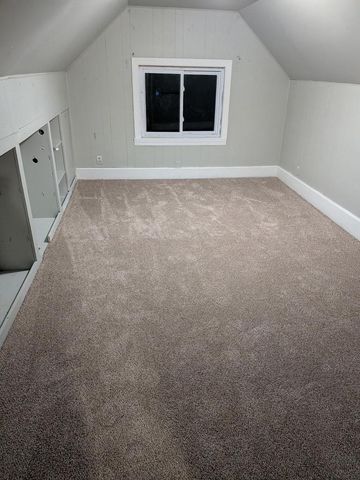 2512 W Rogers STREET, Milwaukee, WI 53204