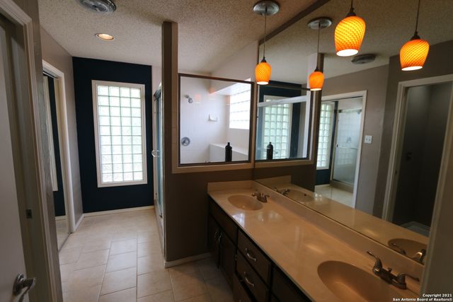 25114 SUMMIT CRK, San Antonio, TX 78258