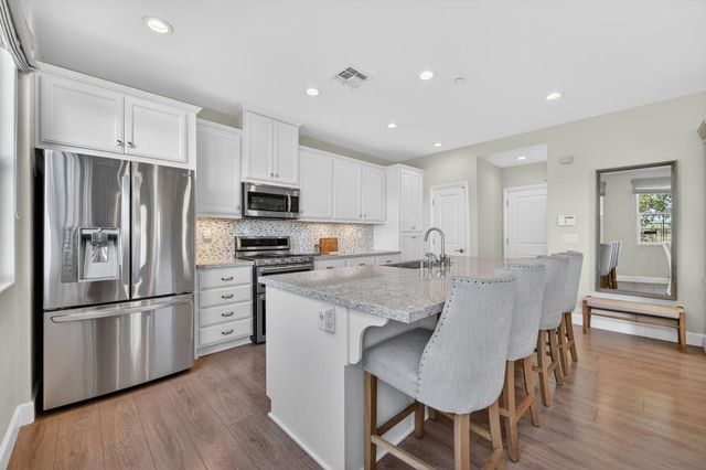 1380 Folsom Meadows Cir, Folsom, CA 95630