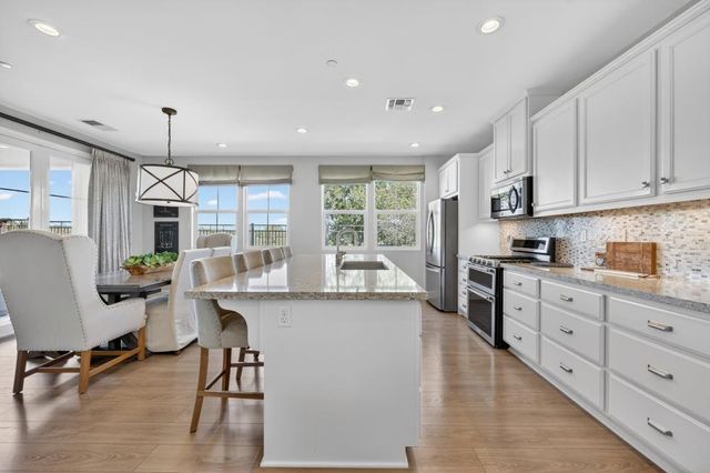 1380 Folsom Meadows Cir, Folsom, CA 95630