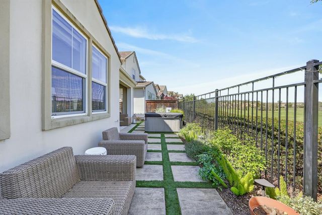 1380 Folsom Meadows Cir, Folsom, CA 95630