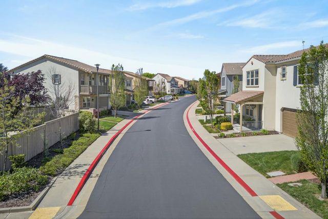 1380 Folsom Meadows Cir, Folsom, CA 95630