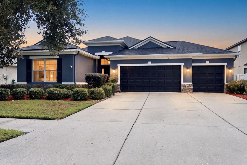 11105 WEMBLEY LANDING DRIVE, Lithia, FL 33547
