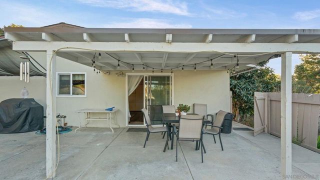 9144 Fanita Rancho Rd, Santee, CA 92071