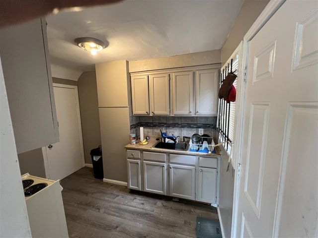 8873 Rutherford Street, Detroit, MI 48228