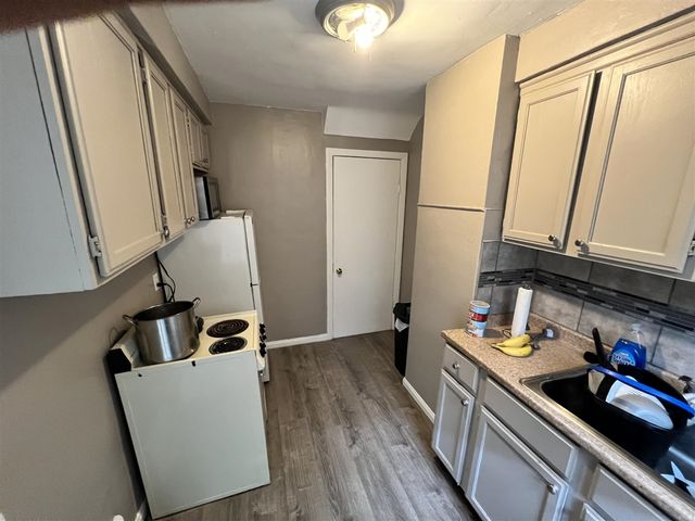 8873 Rutherford Street, Detroit, MI 48228