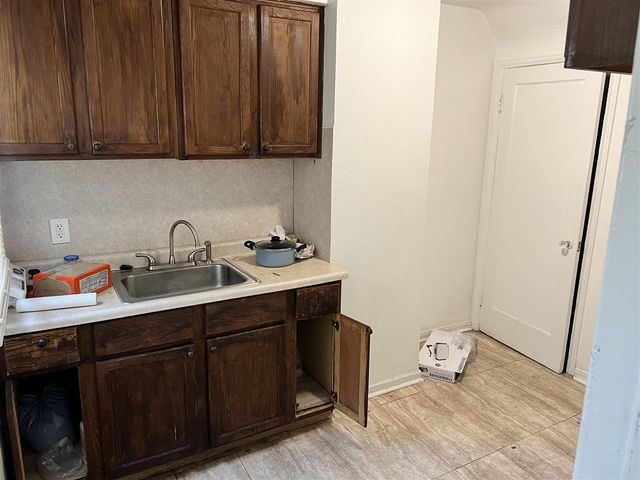 8873 Rutherford Street, Detroit, MI 48228