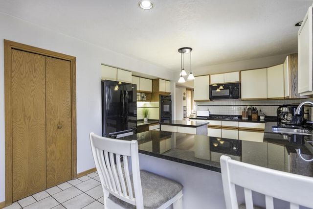 5800 82nd PLACE, Kenosha, WI 53142