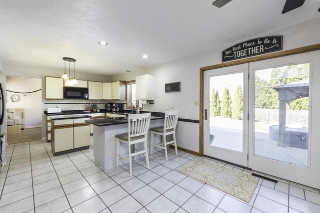 5800 82nd PLACE, Kenosha, WI 53142