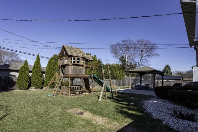 5800 82nd PLACE, Kenosha, WI 53142