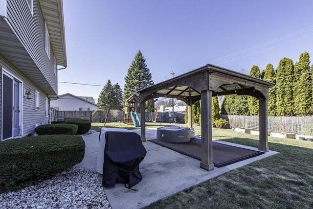 5800 82nd PLACE, Kenosha, WI 53142