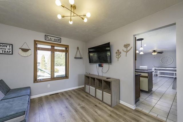 5800 82nd PLACE, Kenosha, WI 53142