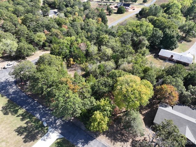 1028 N Orchard Lane, Cleveland, OK 74020