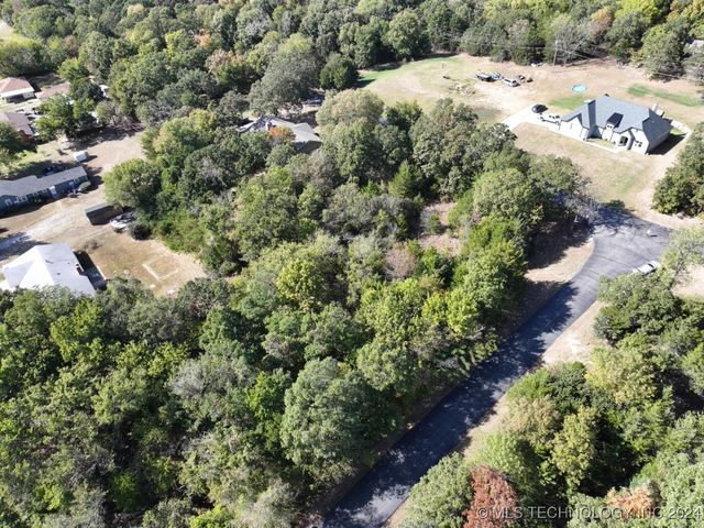 1028 N Orchard Lane, Cleveland, OK 74020